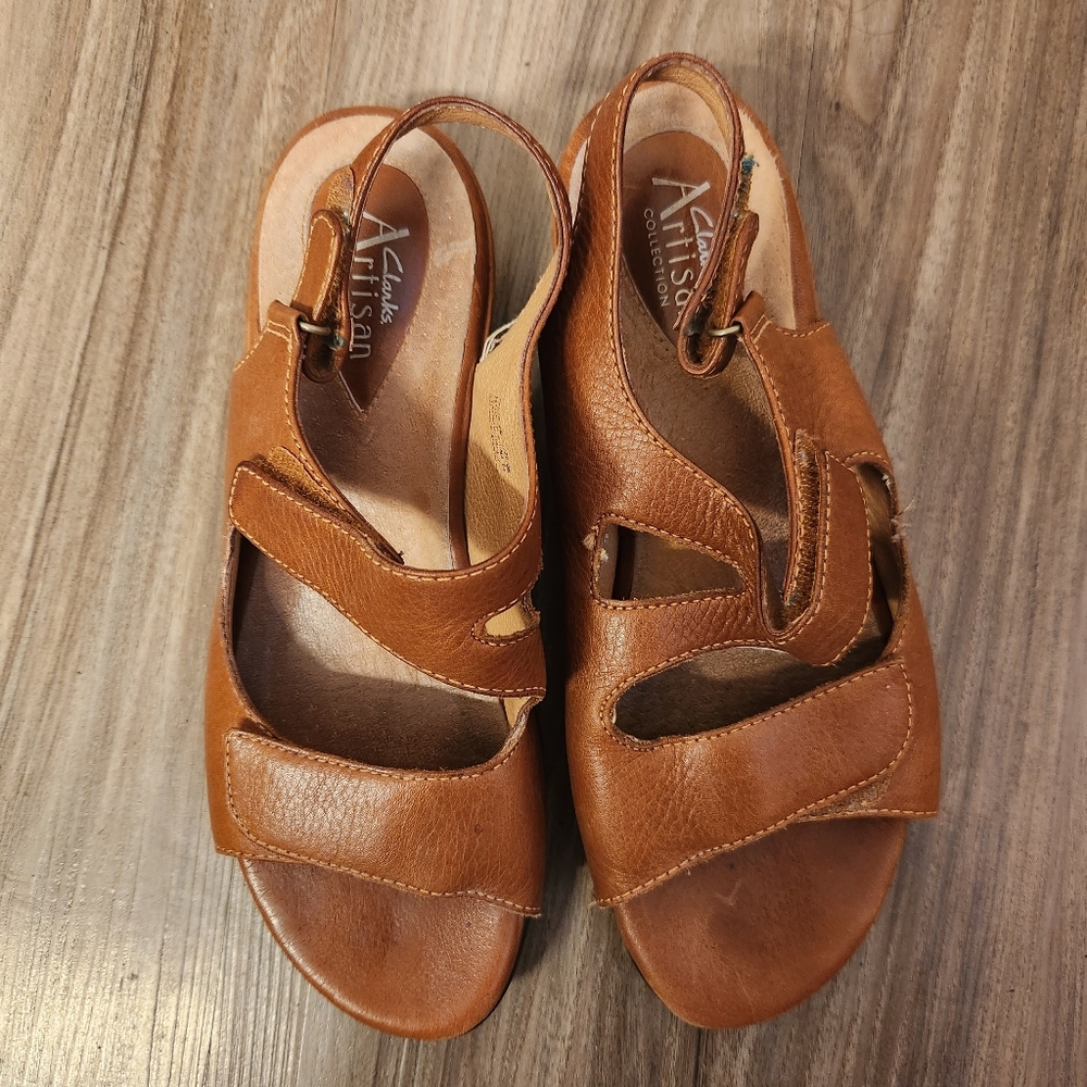 Clark sandals size 9N